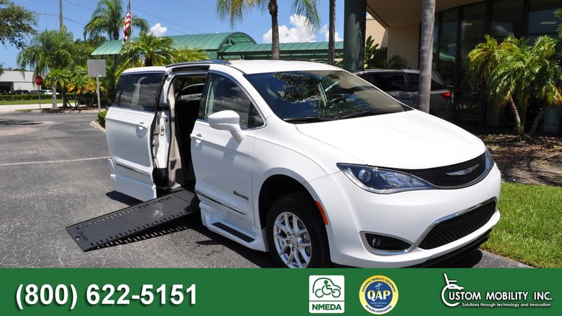 Used 2020 Chrysler Pacifica Touring L with VIN 2C4RC1BG7LR182885 for sale in Largo, FL